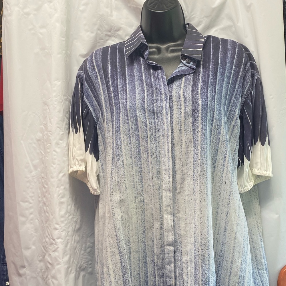 Akris button down top size 14 fits like 12